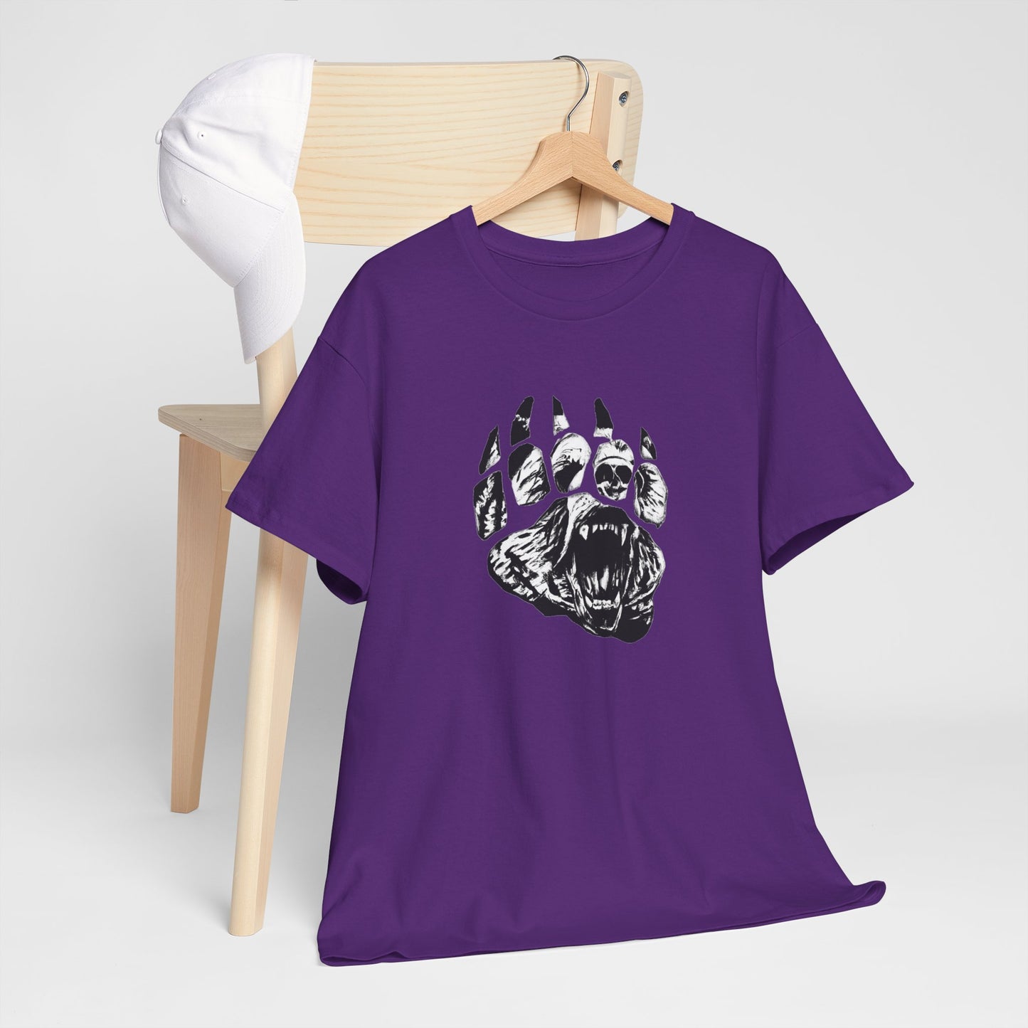 Bear face in bear paw Unisex Heavy Cotton Tee