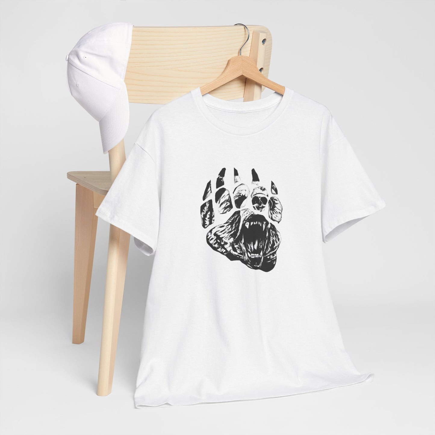 Bear face in bear paw Unisex Heavy Cotton Tee